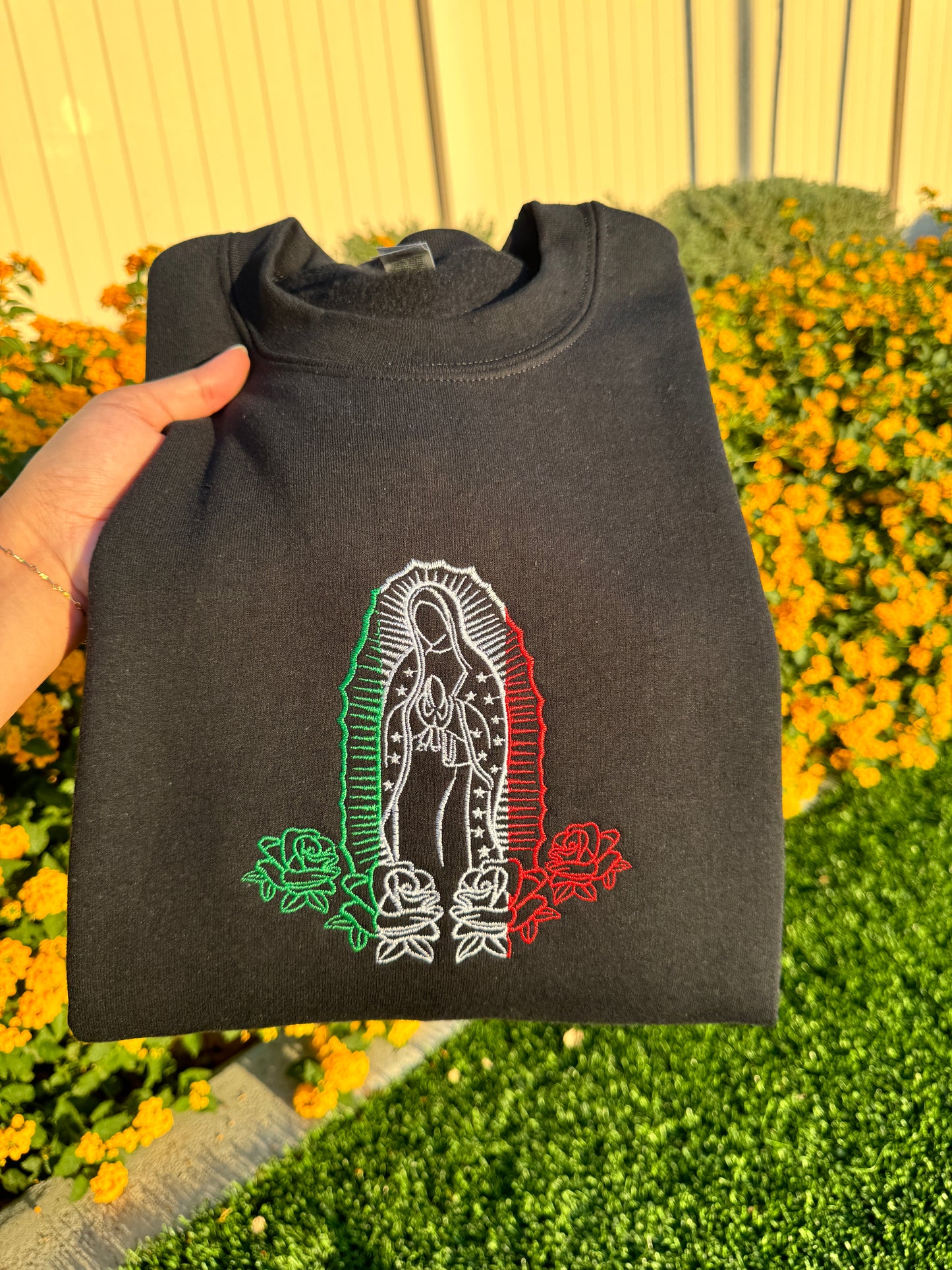 Virgencita embroidered crewneck