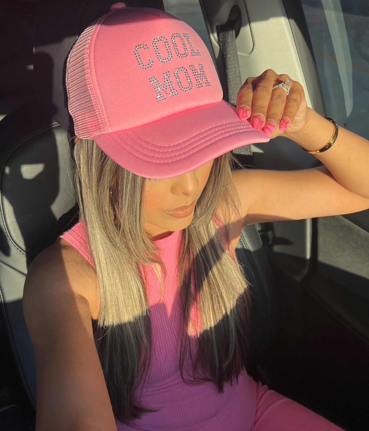 Cool Mom Trucker hat light pink