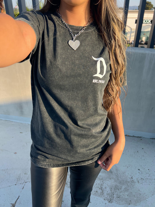 Classic D tshirt